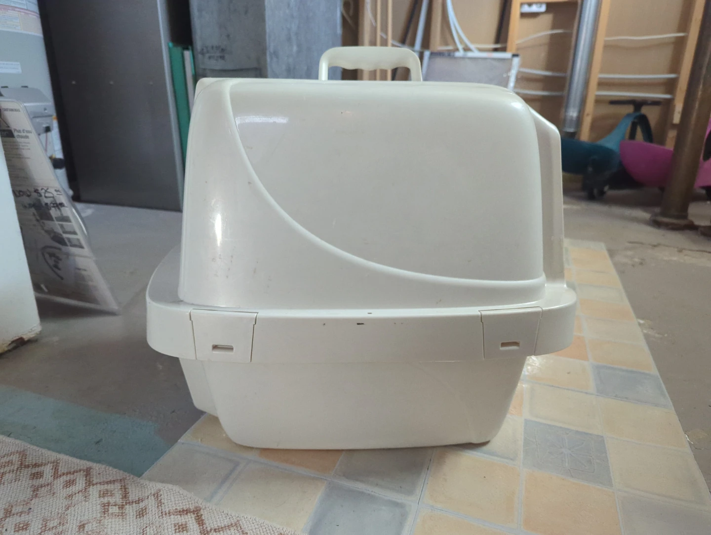 Covered Cat Litter Box with Scoop - photo 5