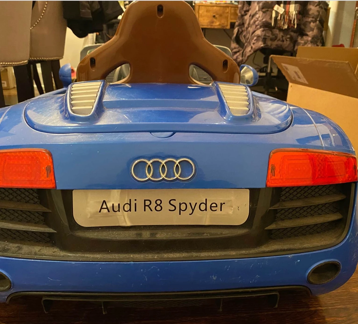 Audi R8 Spyder Ride-On Car - Blue - photo 2