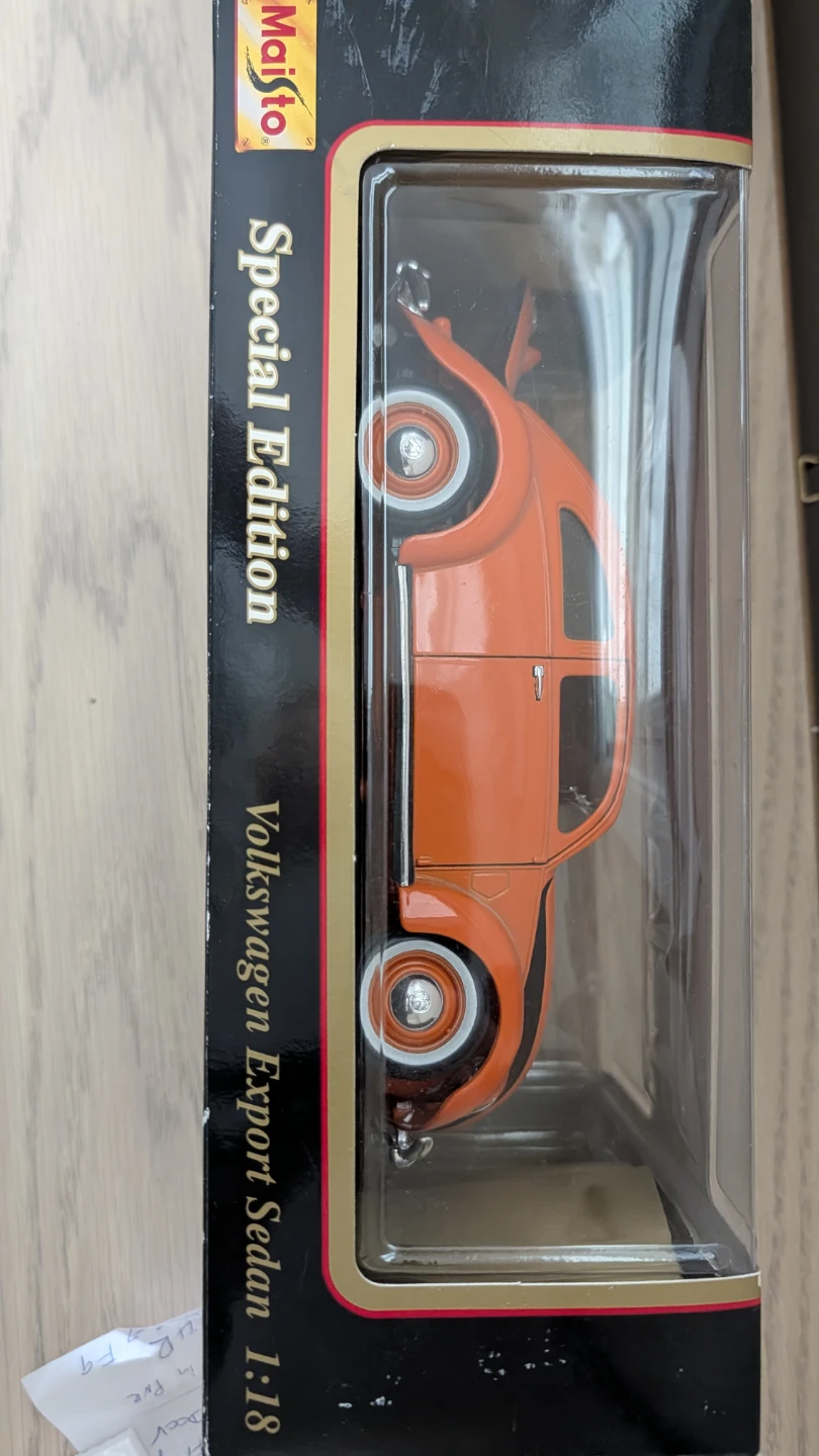 Maisto Special Edition 1:18 Scale Model Cars - photo 2