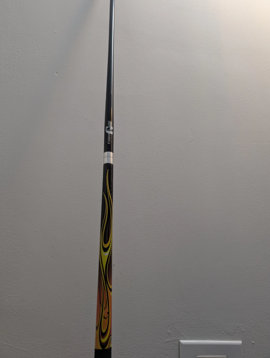 Sportcraft Fiber Glass Pool Cue with Flames Design and Case - photo 5