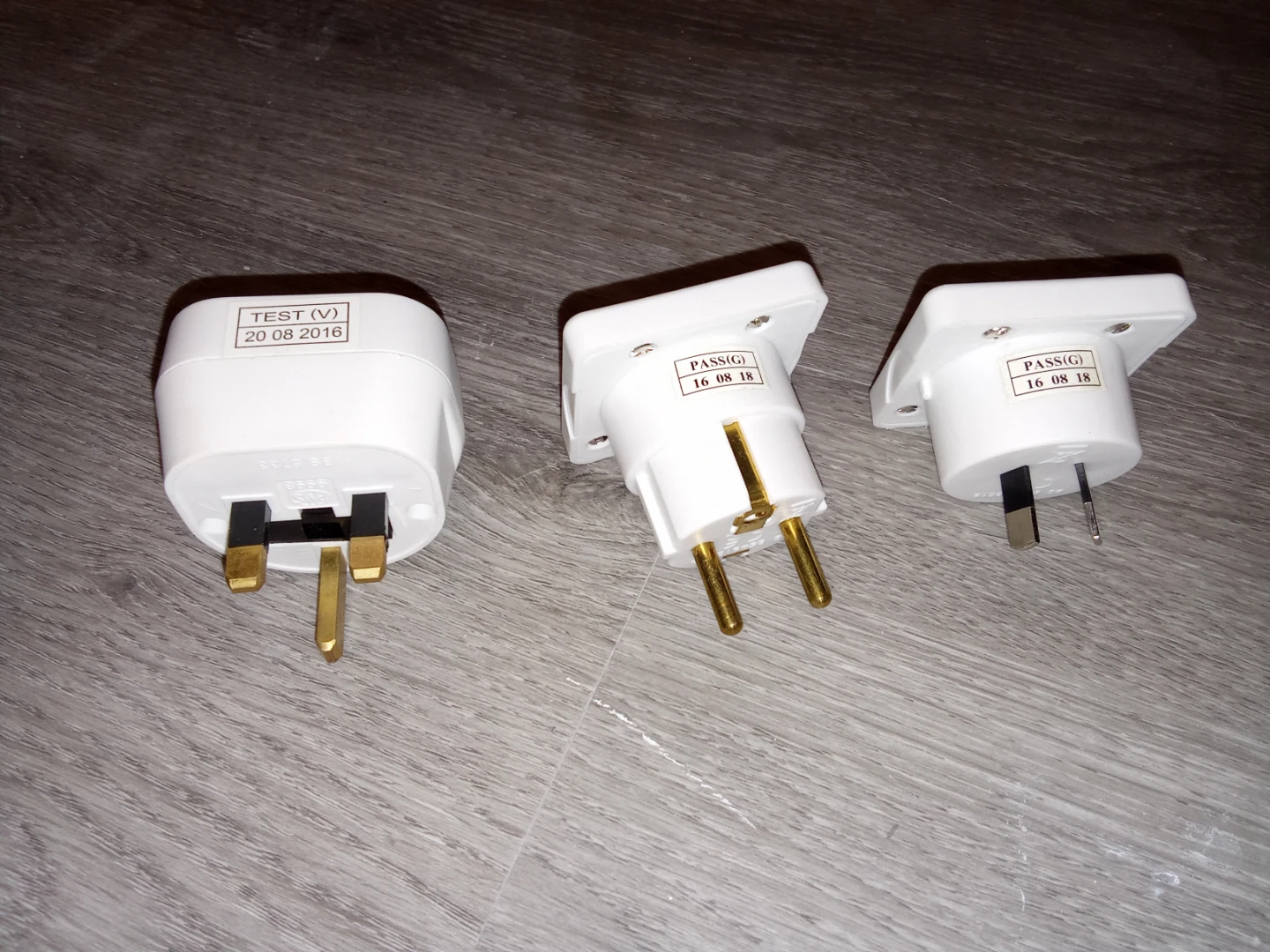 NEW Travel Plug Adapters - Set of 3 🏆
