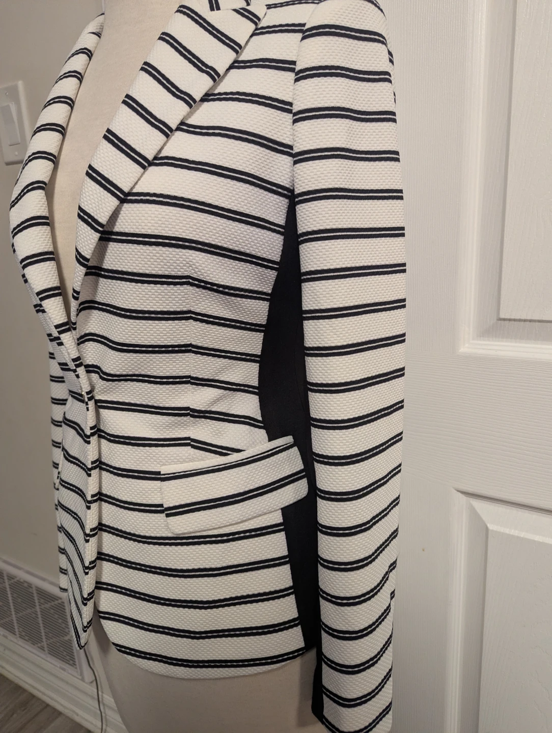 Ivanka Trump Striped Blazer size -4 - photo 4