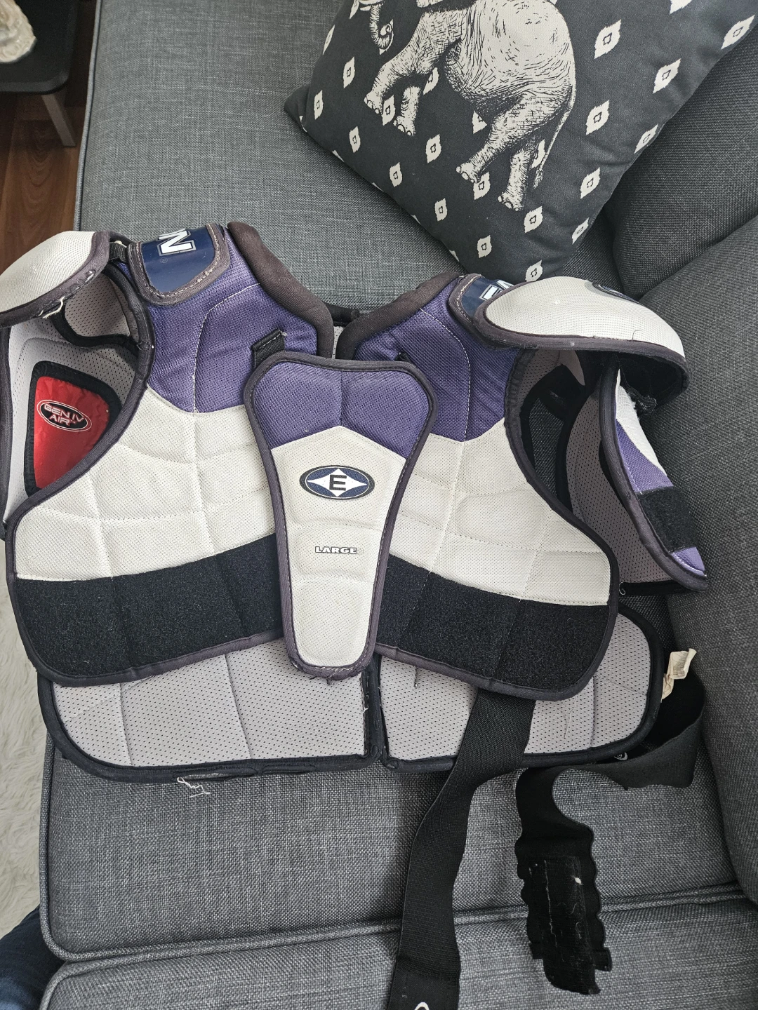 Easton Synergy TE Catcher's Chest Protector - Large
