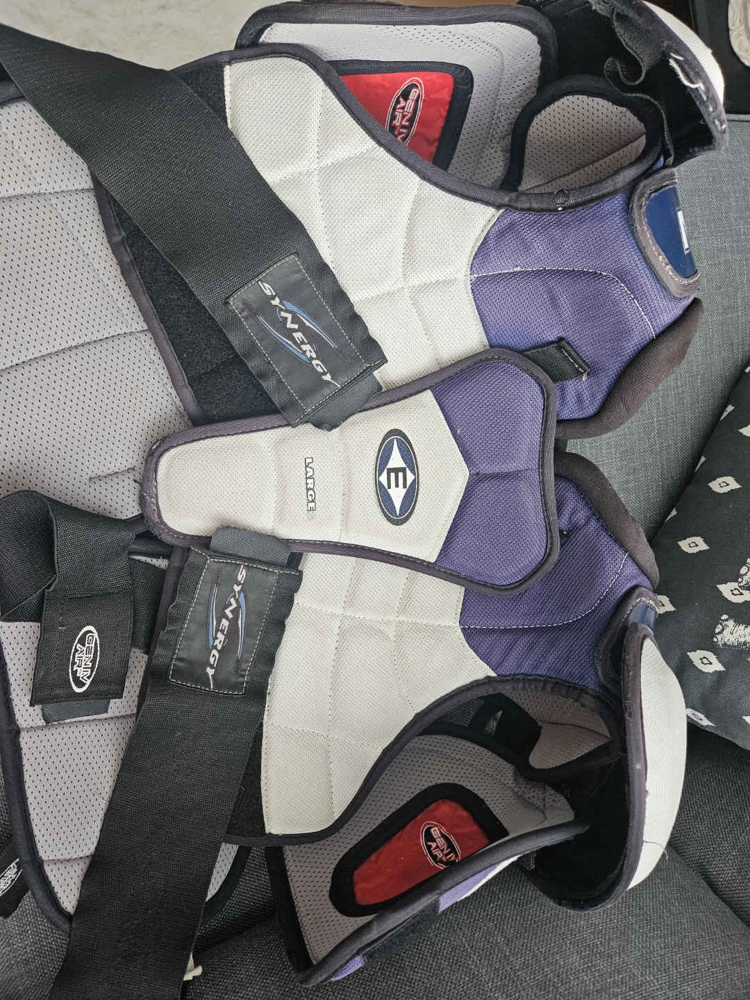 Easton Synergy TE Catcher's Chest Protector - Large - photo 2