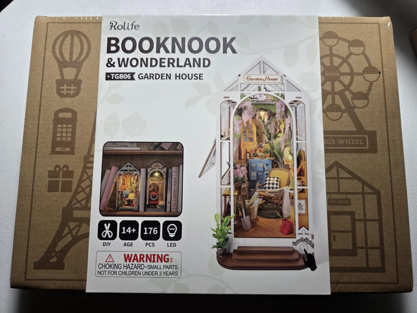 Rolife Booknook & Wonderland Garden House DIY Miniature Kit