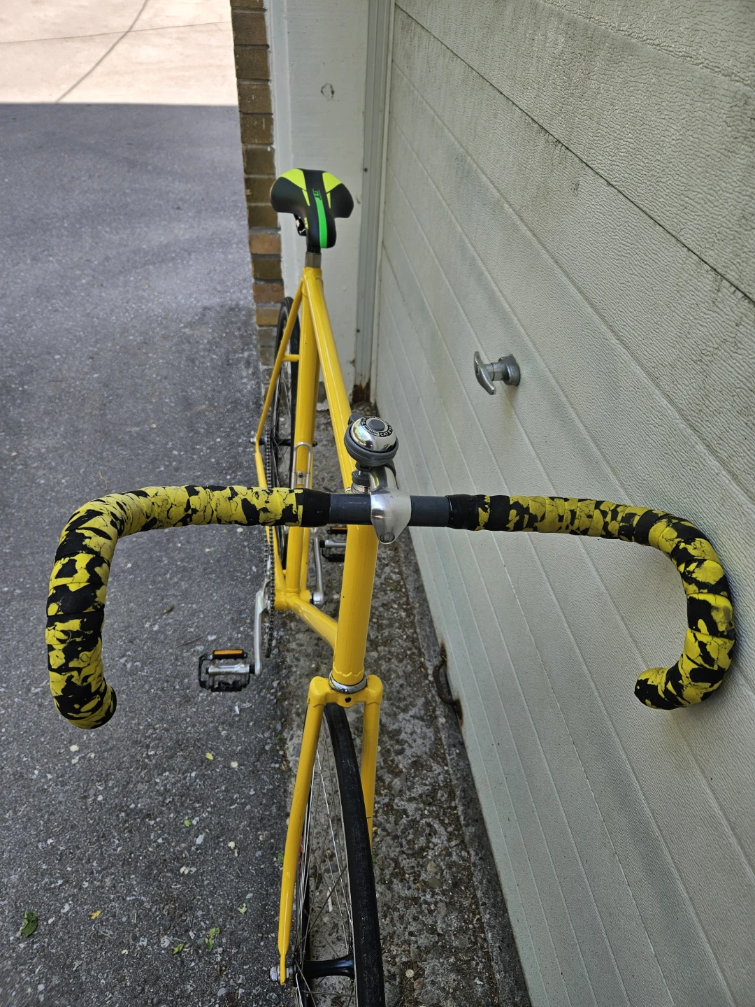 Yellow GT Fixed Gear Bicycle - photo 2