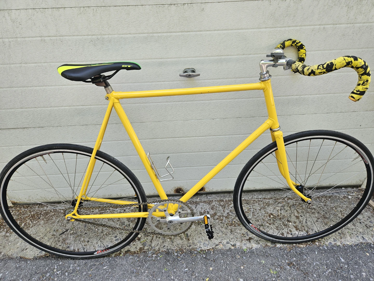 Yellow GT Fixed Gear Bicycle - photo 3