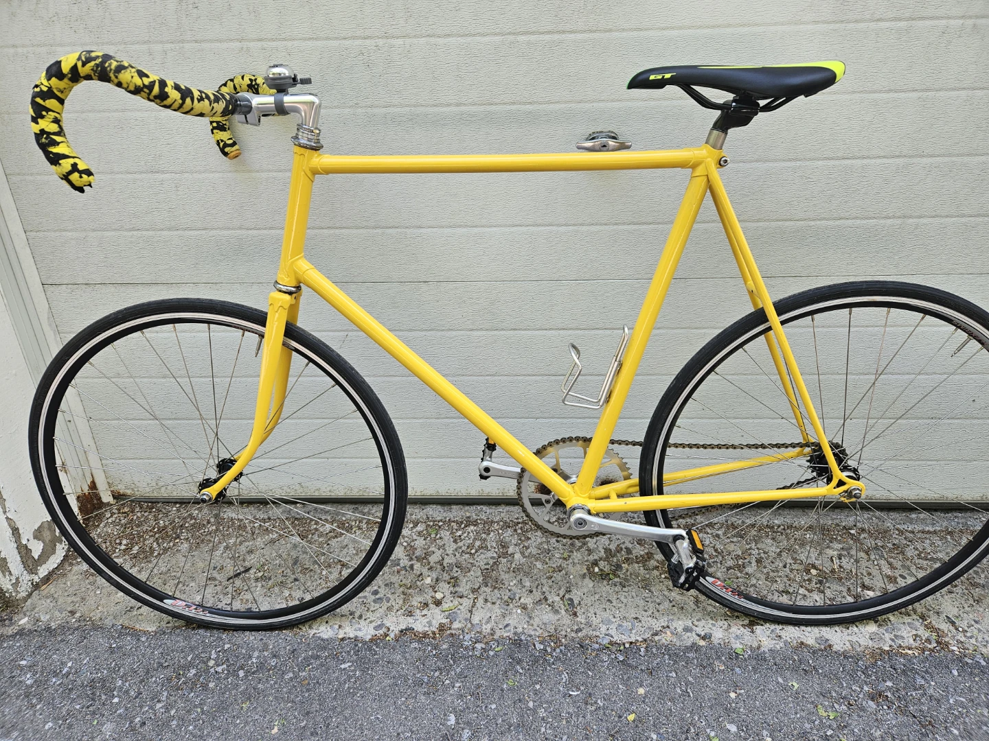 Yellow GT Fixed Gear Bicycle - photo 4