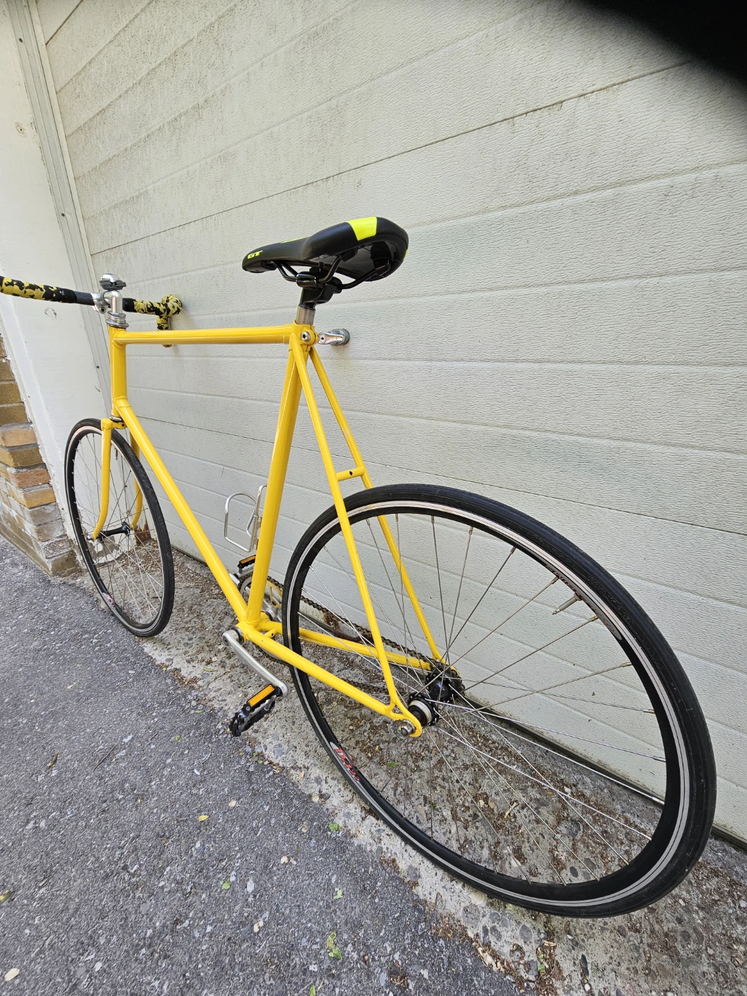 Yellow GT Fixed Gear Bicycle - photo 5