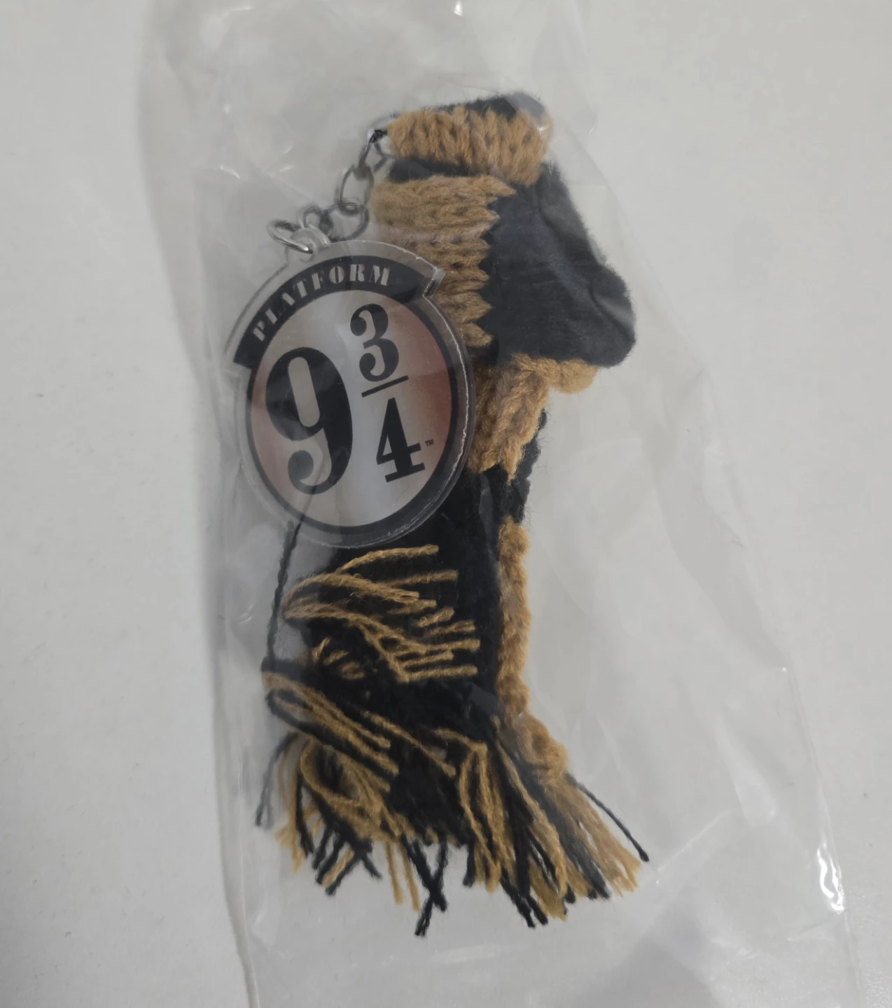 Harry Potter Hogwarts Tumbler with Scarf Keychain - photo 2
