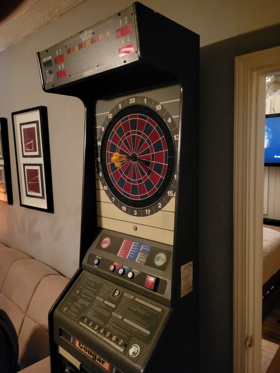 Valley Cougar Electronic Dartboard Cabinet - photo 5