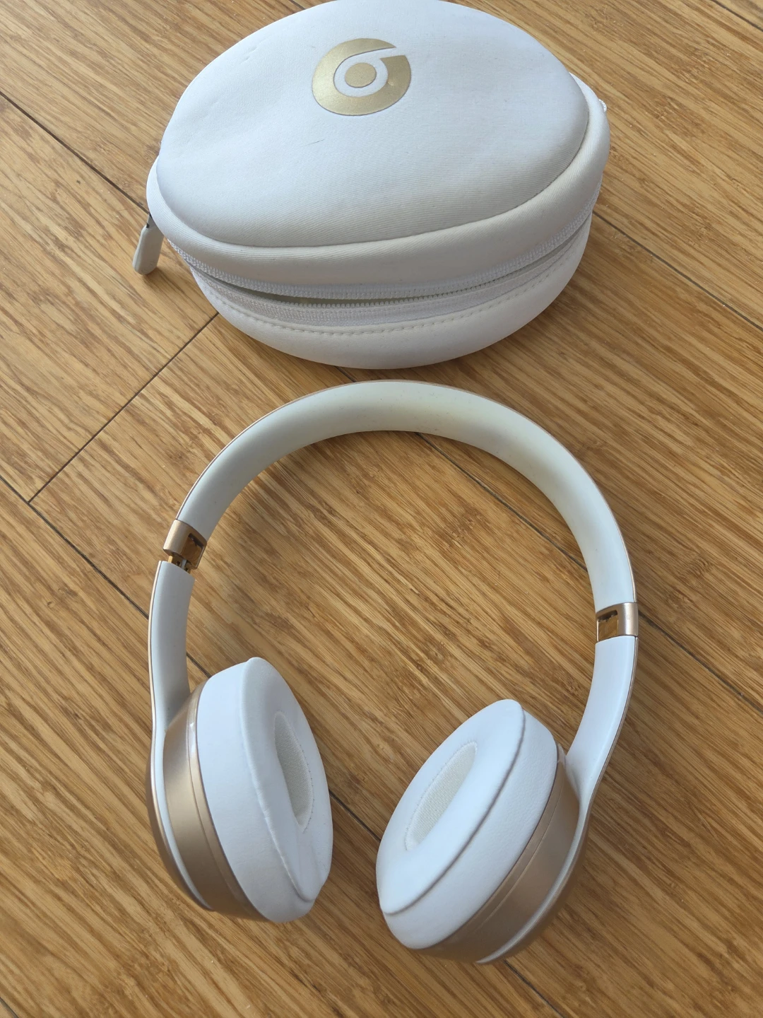 Beats Solo 2 Wireless On-Ear Headphones Gold
