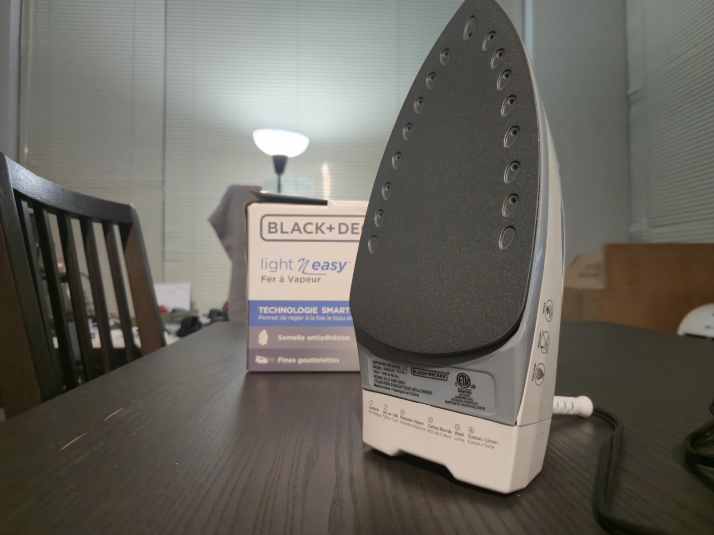 Black+Decker Light 'n Easy Steam Iron