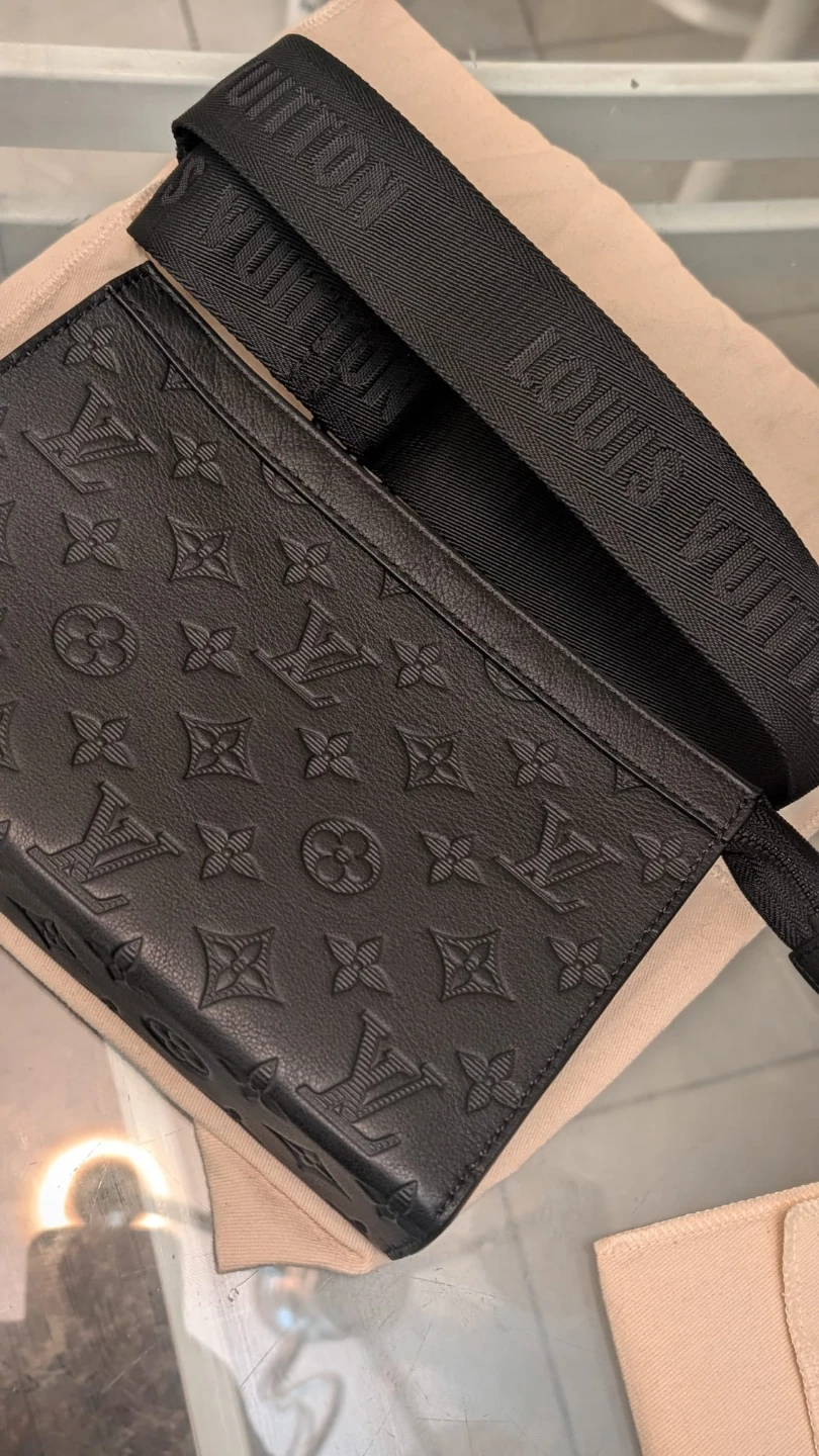 Louis Vuitton Gaston Pouch