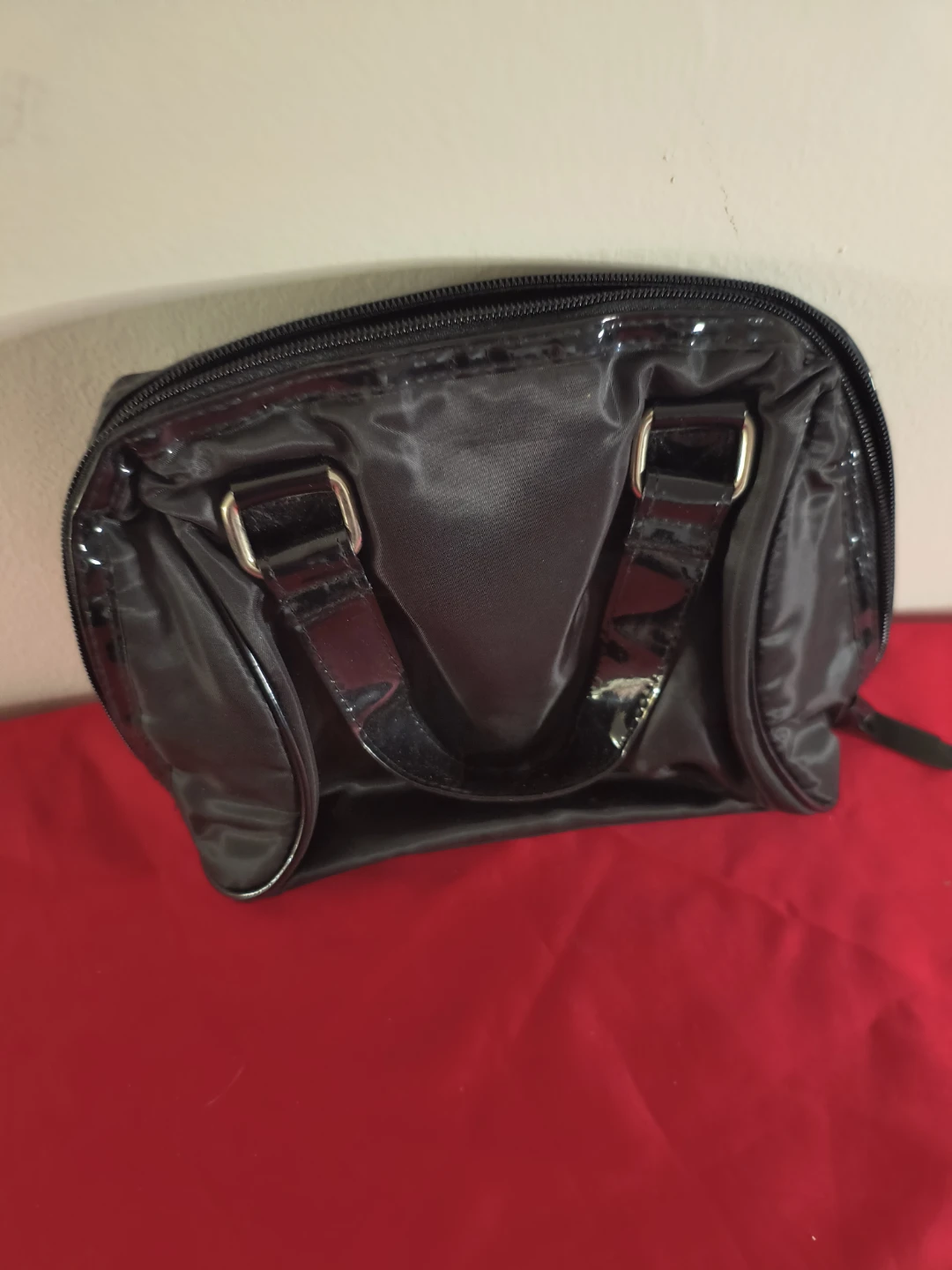 Black Glossy Handheld Cosmetic Bag - photo 2