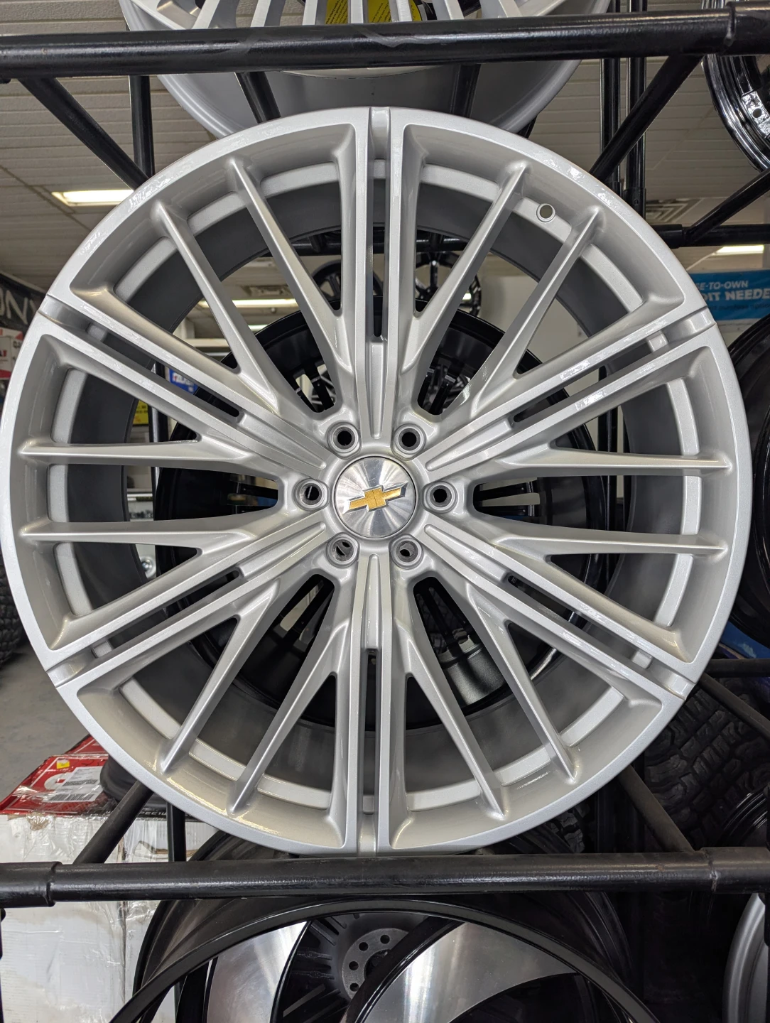 Chevrolet Silver Alloy Wheel Réplica 6lug