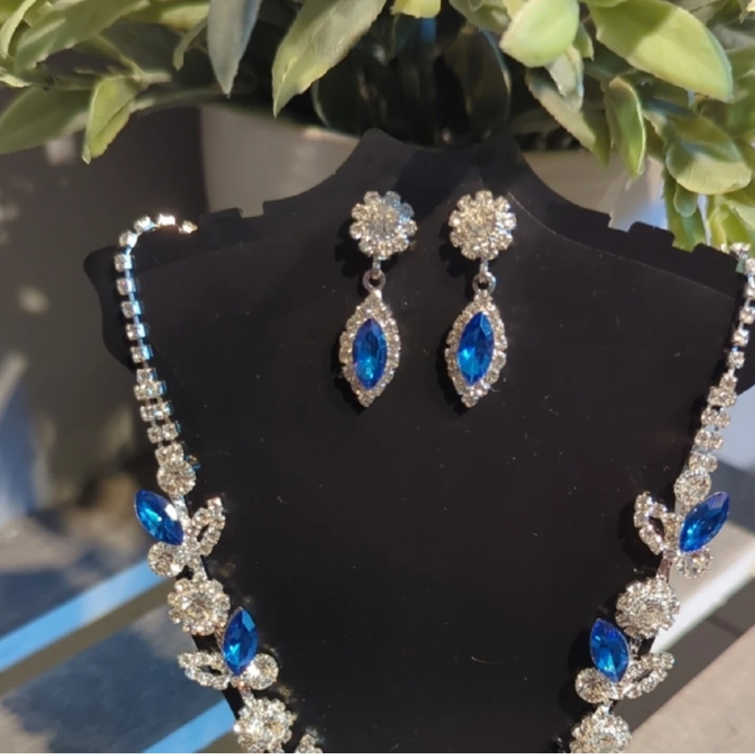 Rhinestone Necklace and Earring Set with Blue Gems - photo 3