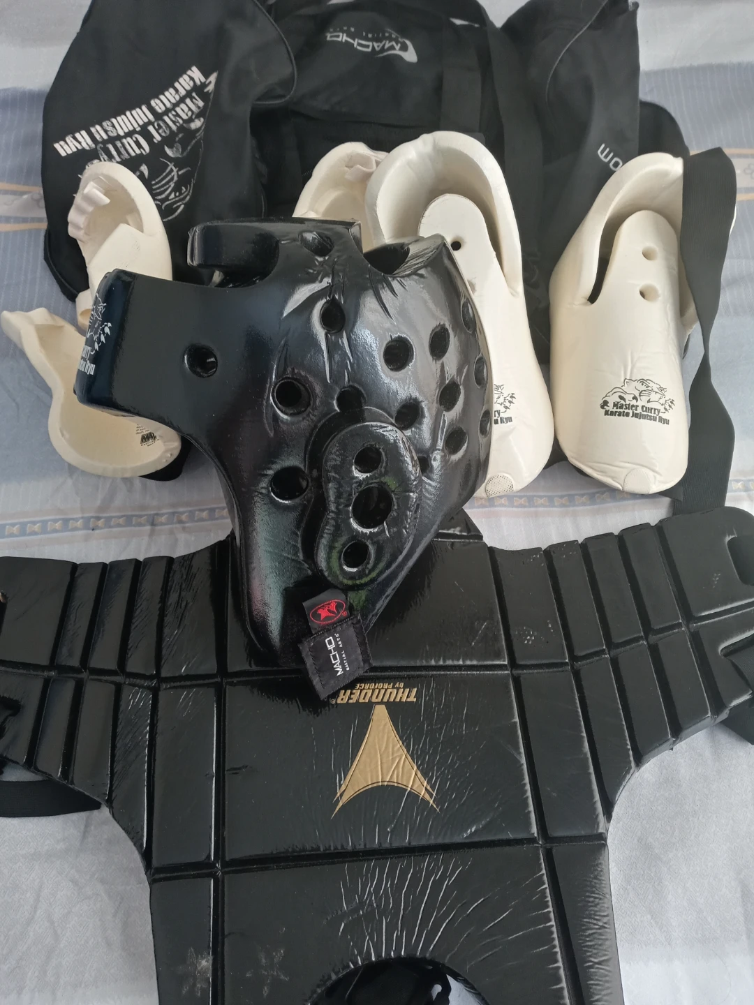 Karate Set - Headgear, Chest Protector, Mitts, Foot - photo 2
