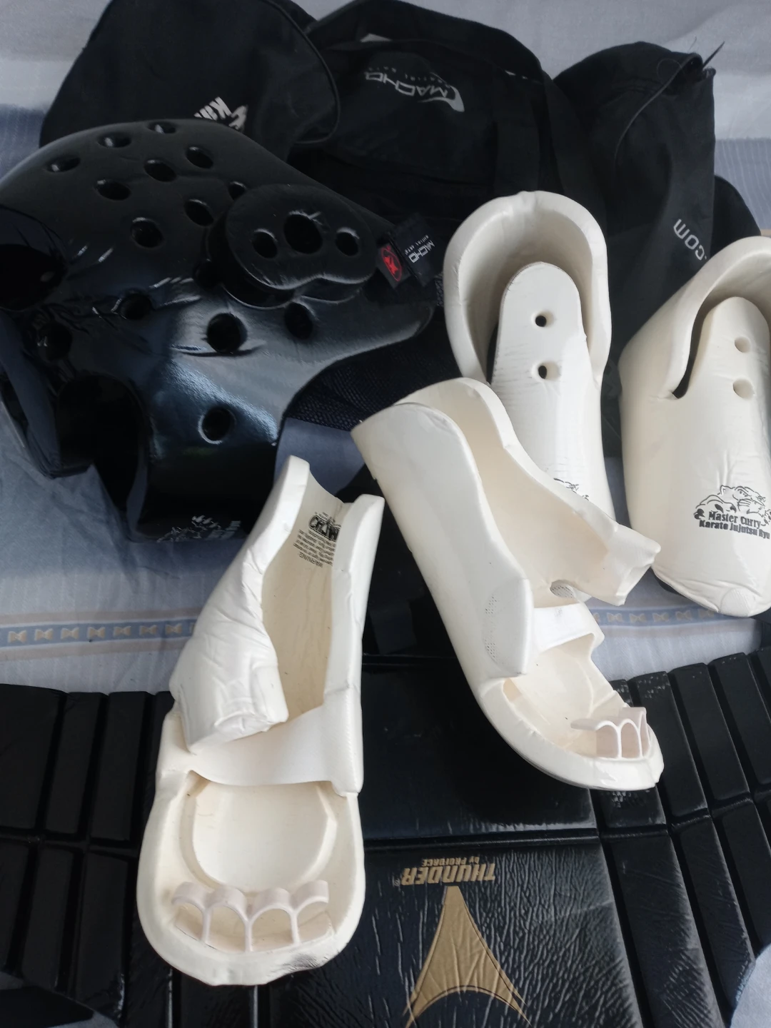 Karate Set - Headgear, Chest Protector, Mitts, Foot - photo 3