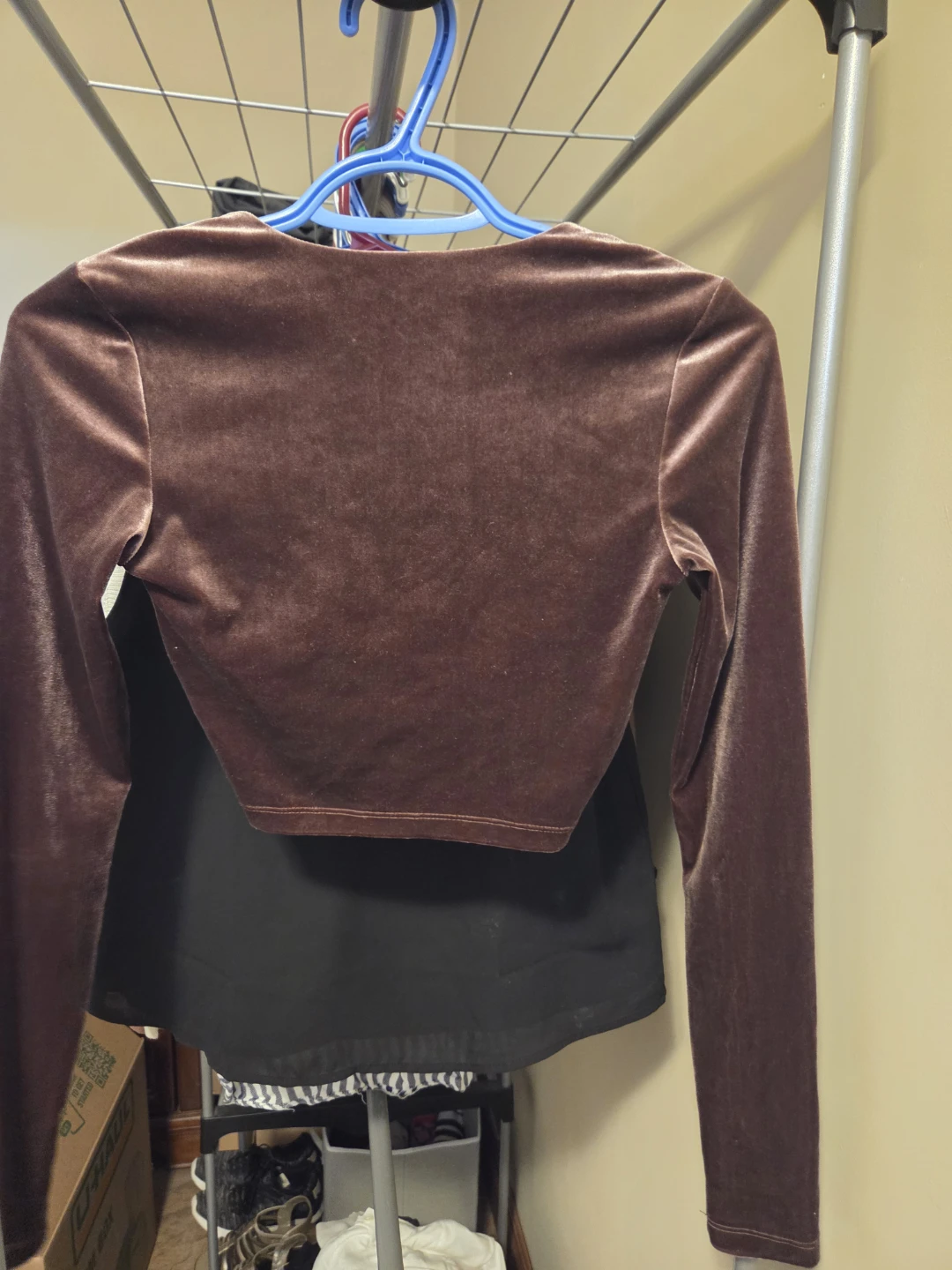Velvet Twist Front Crop Top - photo 2