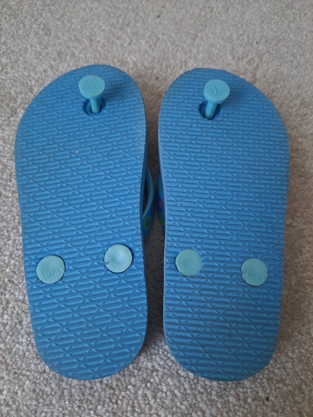 Disney Frozen Anna and Elsa Flip Flops Toddler Size 10/11 - photo 2
