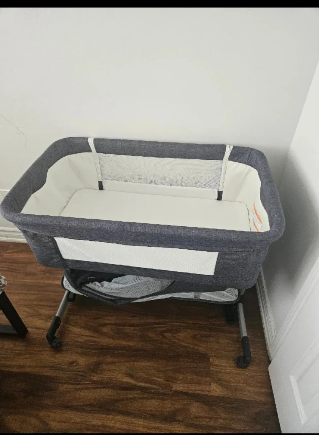Living Basics 3-in-1 Bassinet Multifunctional Baby Cradle - photo 2