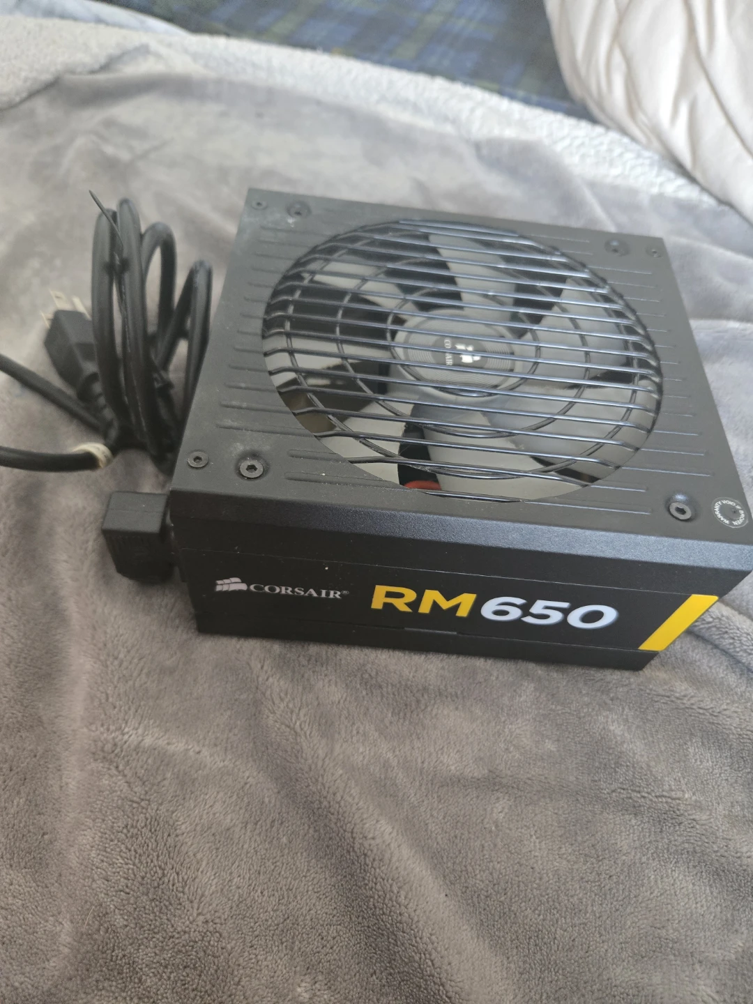 NEVER USED: Corsair RM650 650W GOLD Power Supply Uniti