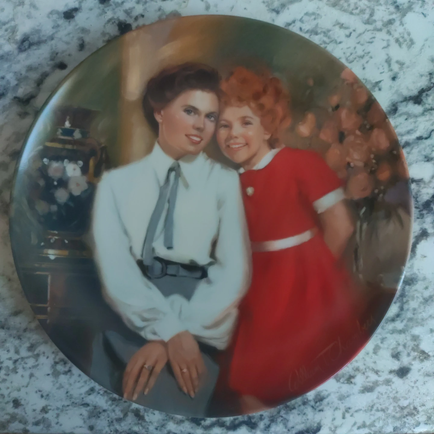 Annie, Grace & Daddy Warbucks Collectible Decorative Plate - photo 4