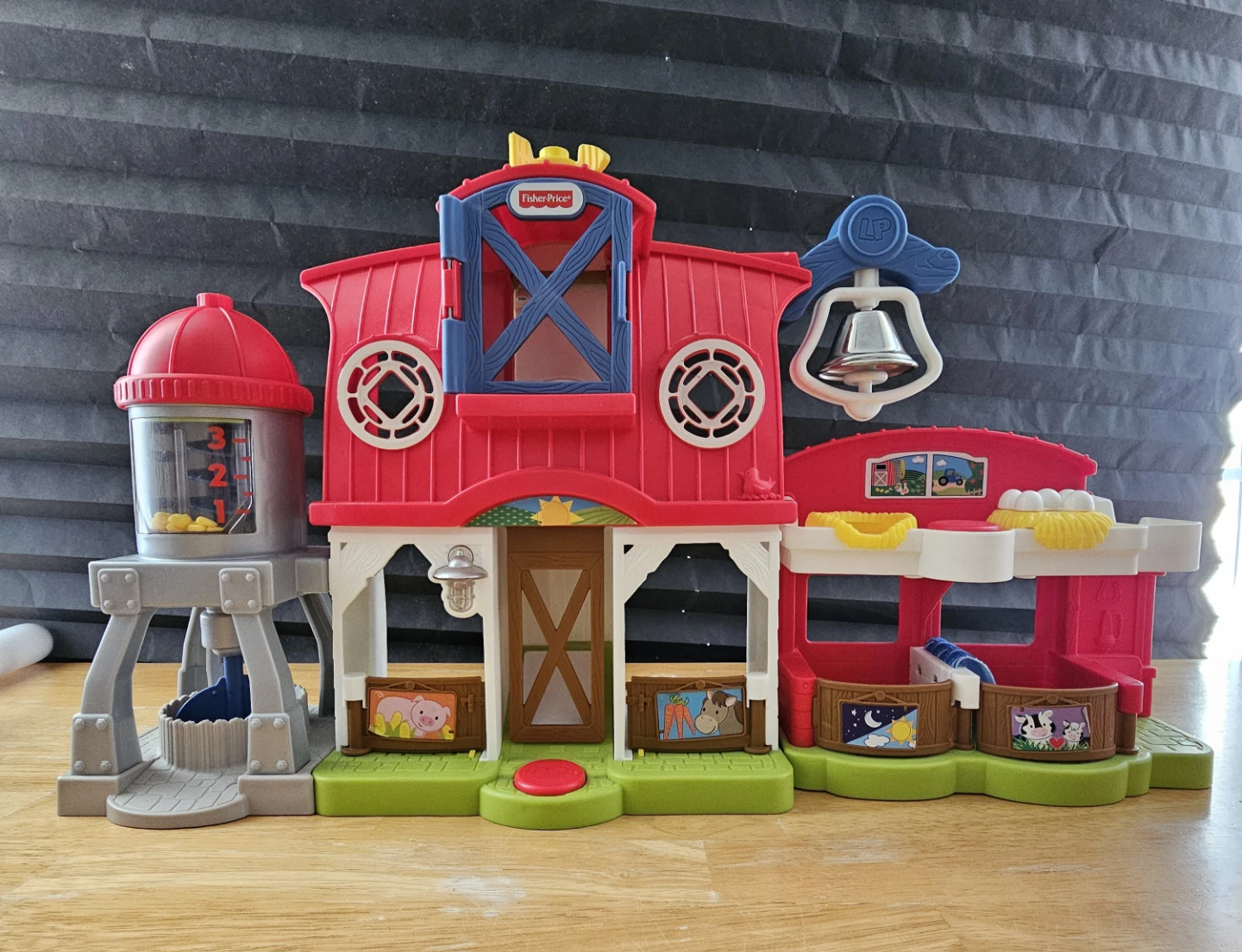 Fisher-Price Little People Farm Play Set  ( Bathurst and Finch) - photo 4