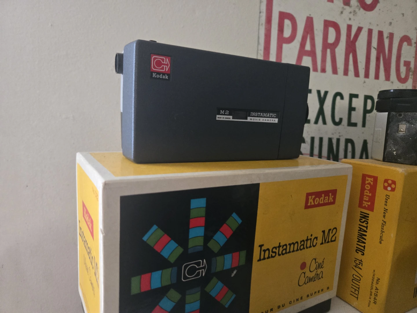 Kodak Instamatic M2 Movie Camera & Brownie Hawkeye - photo 5