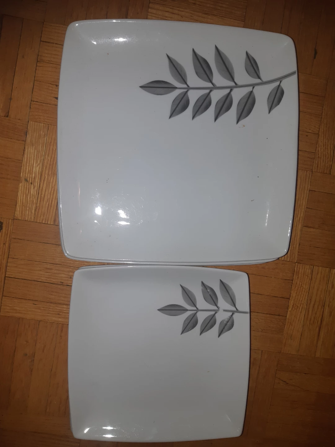 🥕 Bryant Park White Square Plates with Leaf Design Set - photo 2