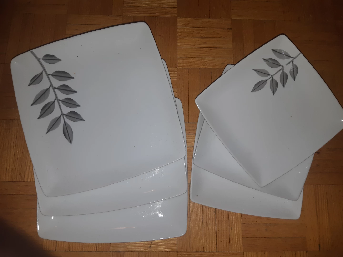 🥕 Bryant Park White Square Plates with Leaf Design Set - photo 3