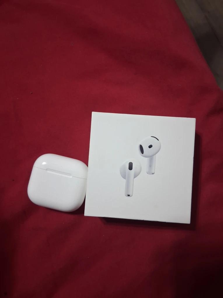 airPods - photo 2