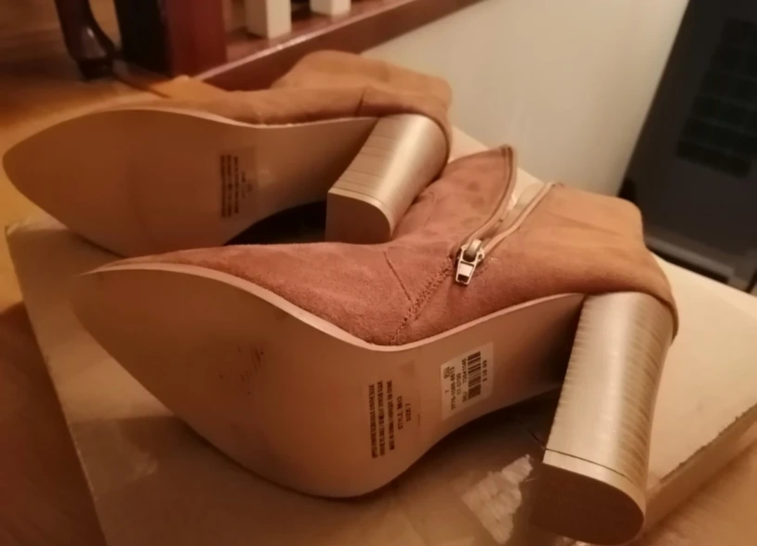 🏆BRAND NEW faux suede boots. - photo 2