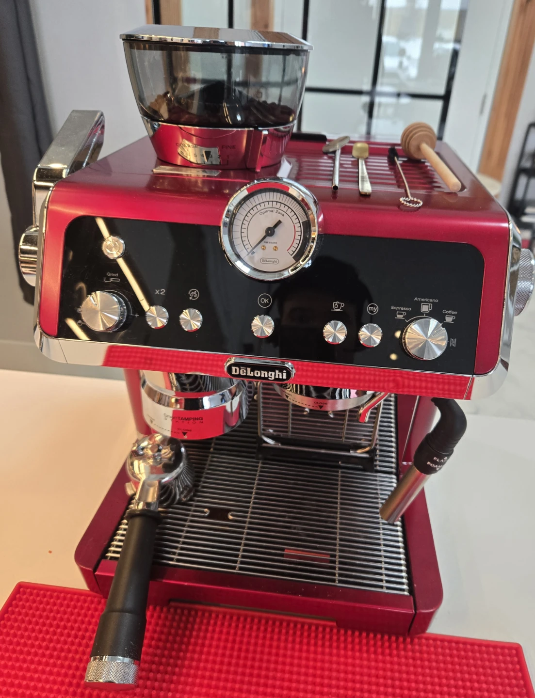 DeLonghi La Specialista Espresso Machine - Red - photo 2