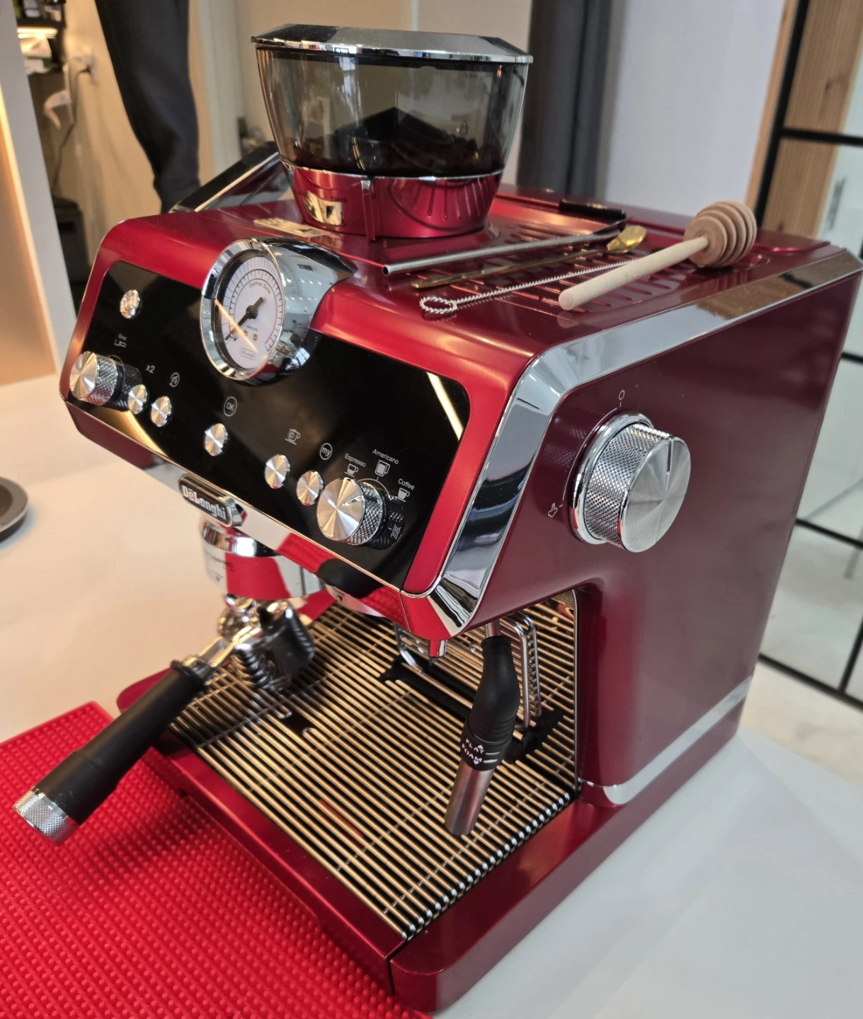 DeLonghi La Specialista Espresso Machine - Red - photo 3