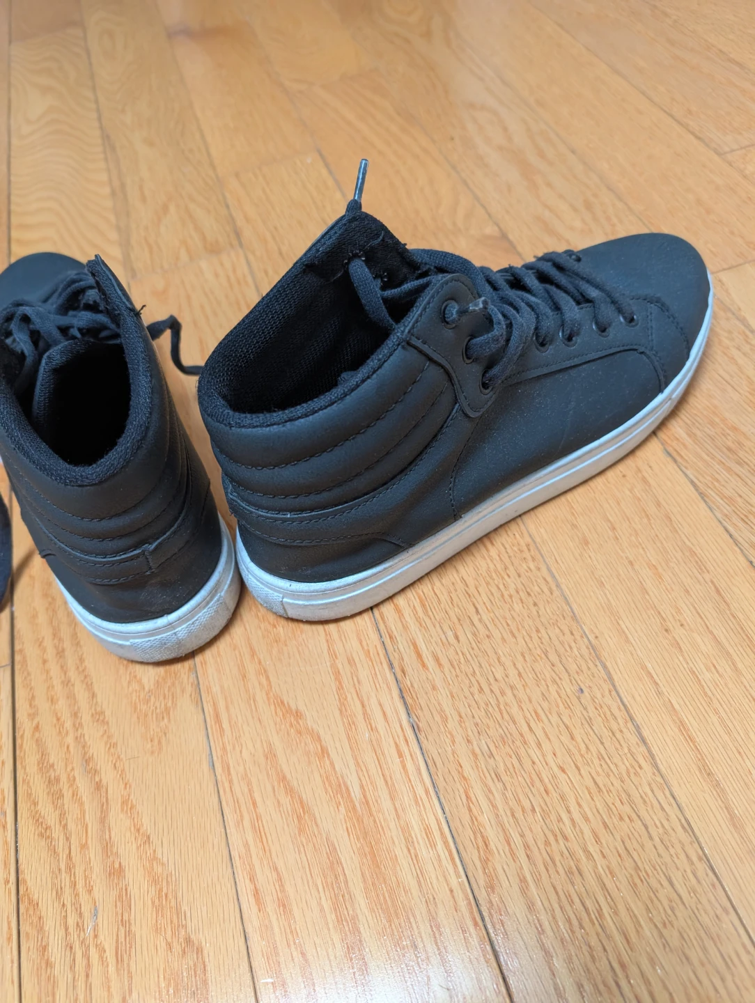 Black High-Top Sneakers Size 8-8.5 🏆 - photo 3