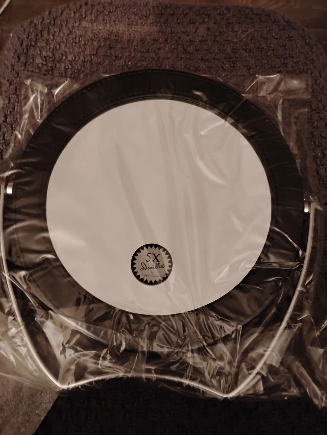 NIB!! ROUND MAKE UP MIRROR, 6 INCH DIAMETER - photo 2