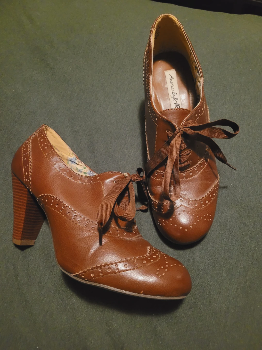 American Eagle Brown Leather Lace-Up Heeled Oxfords Size 10