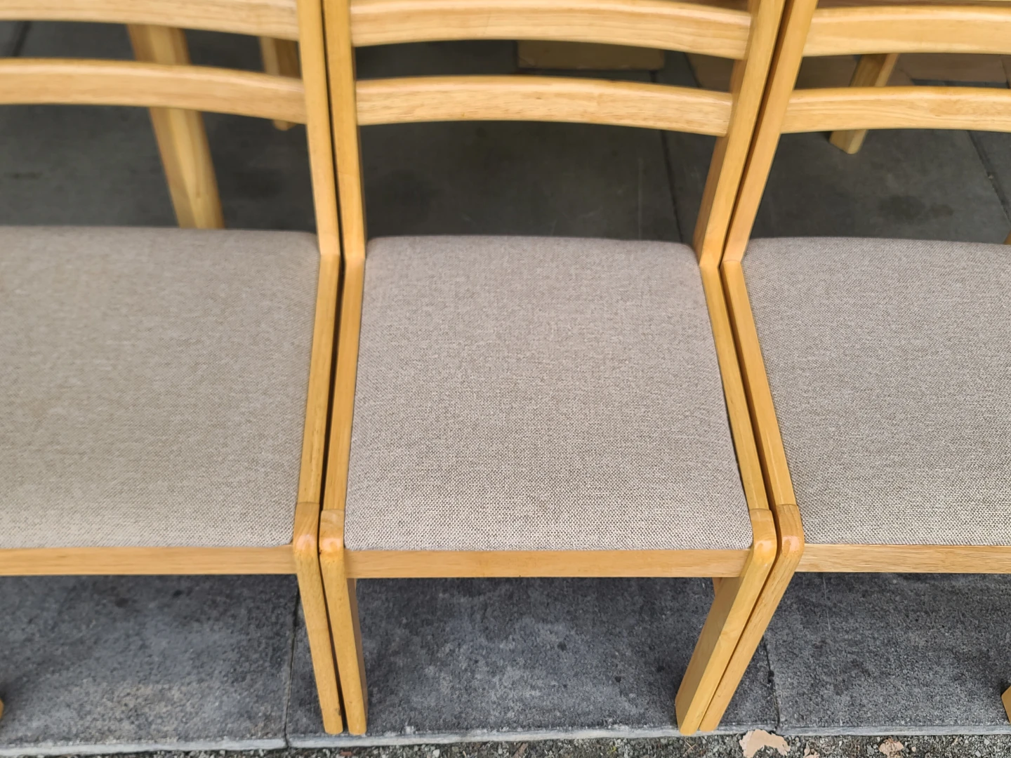 Light wood dining set with 4 chairs - photo 4