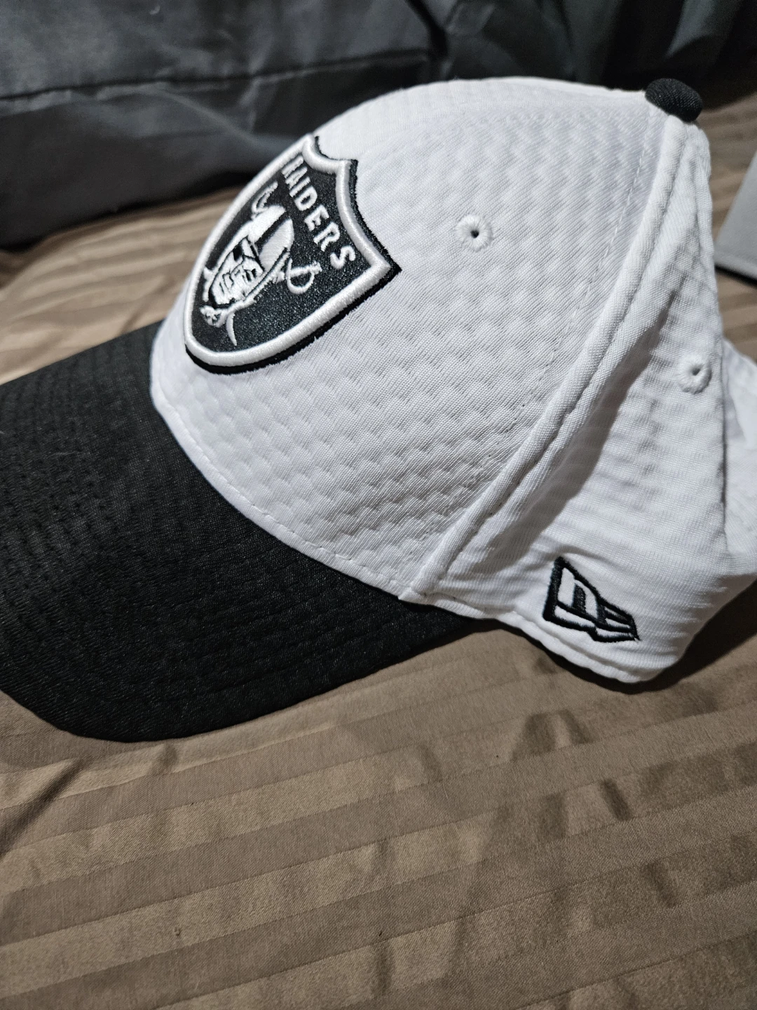 Las Vegas Raiders NFL New Era 9forty hat - photo 2
