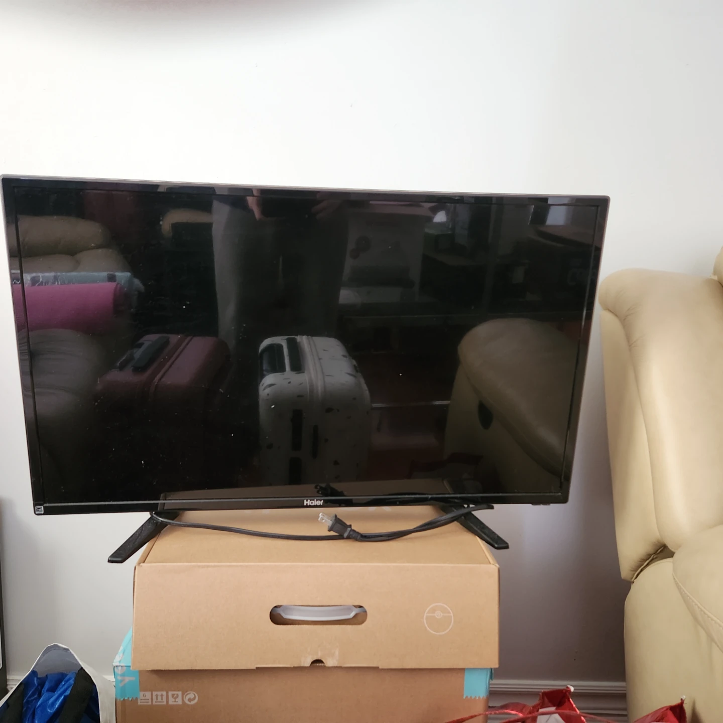 Haier 32" HD TV