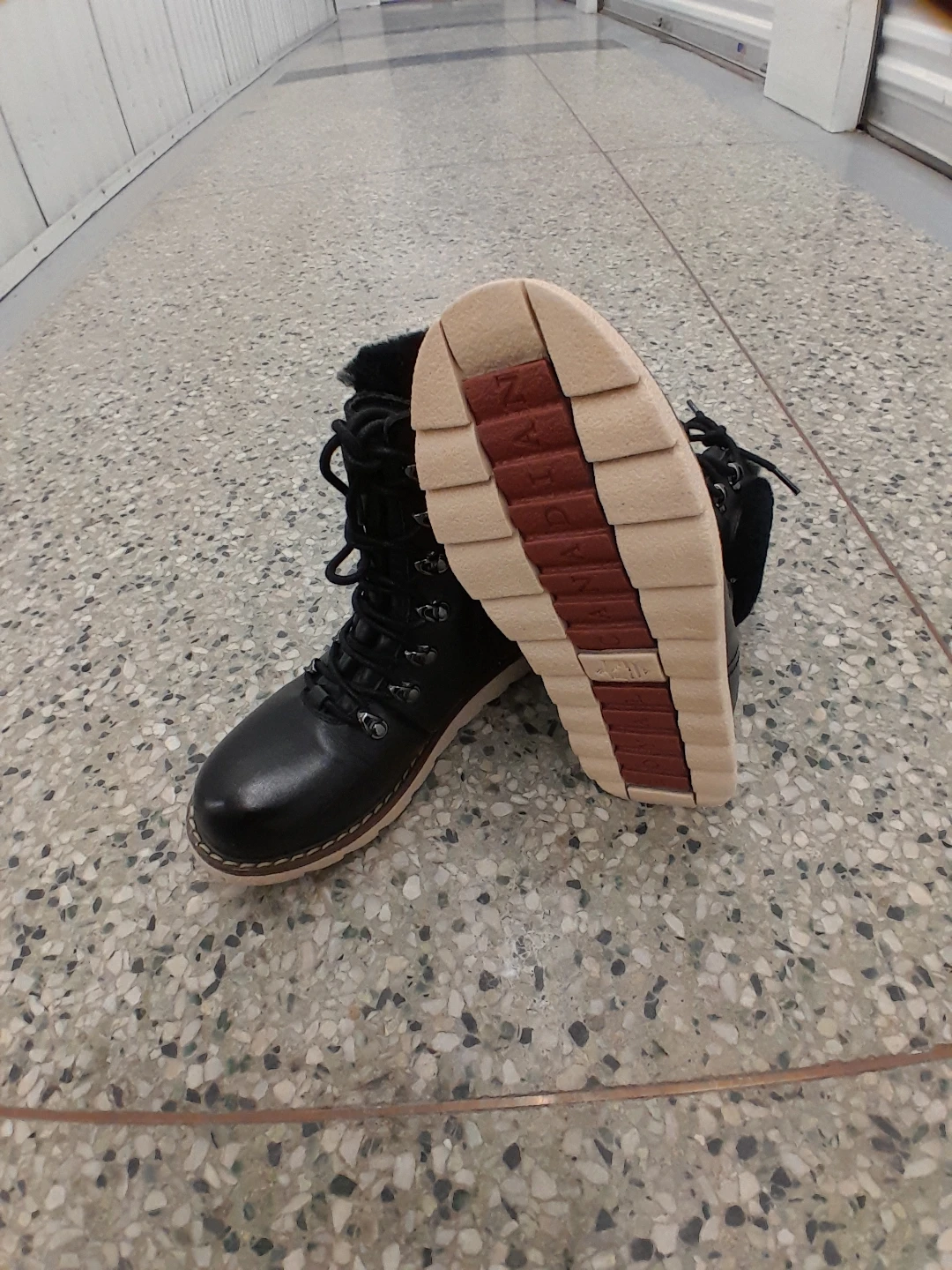 Royal Canadian Winter Boots Women's Size 7 - photo 2