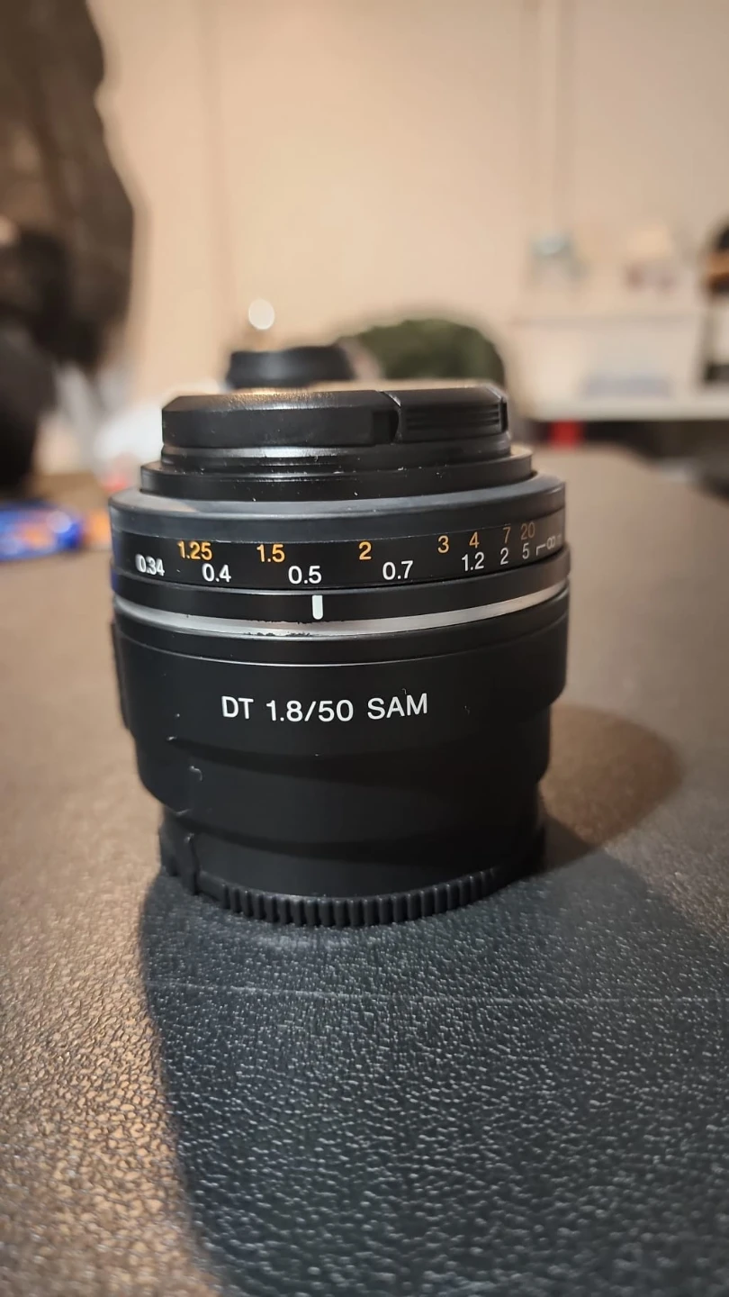 Sony Alpha DSLR Camera with 2 Lenses (extra) - photo 4