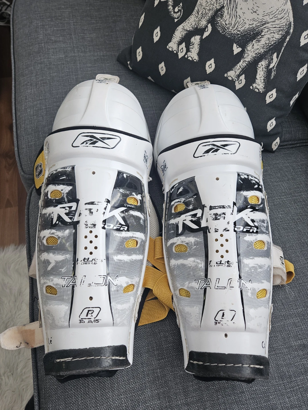 Reebok Talon Hockey Shin Guards 38.1cm/15"