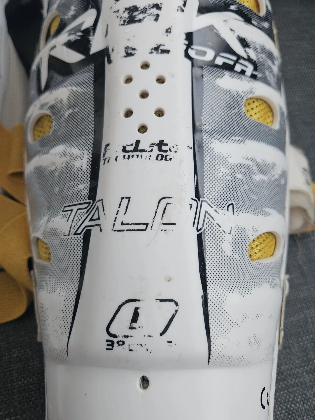 Reebok Talon Hockey Shin Guards 38.1cm/15" - photo 2