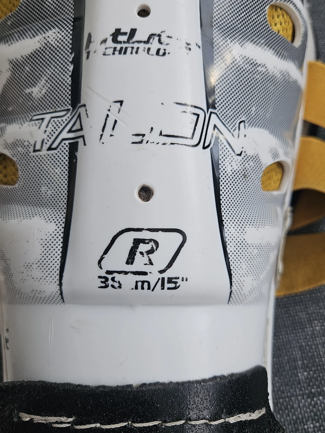 Reebok Talon Hockey Shin Guards 38.1cm/15" - photo 3