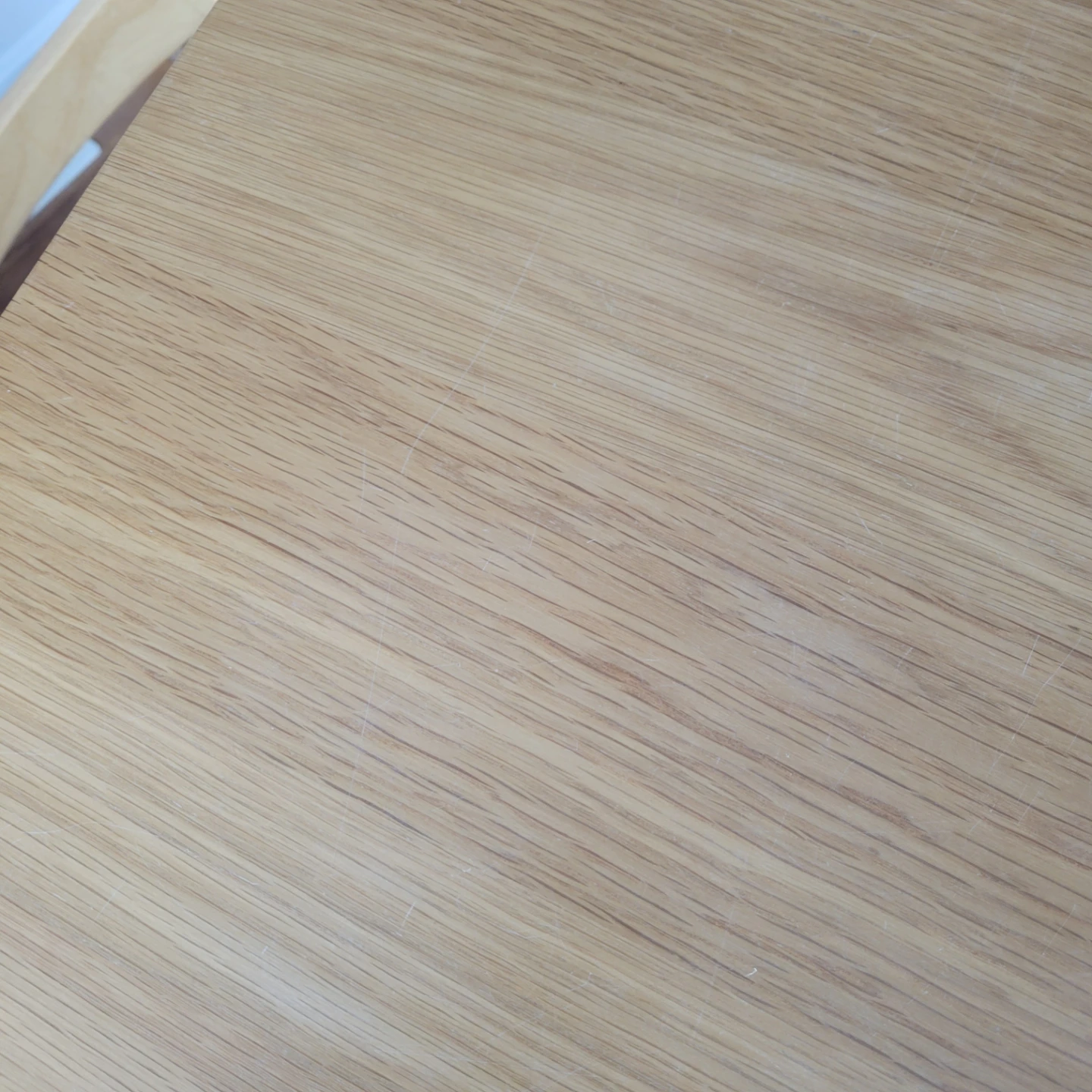 Light wood dining table + chairs - photo 4