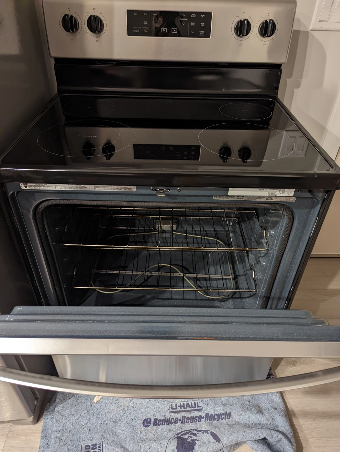 Whirlpool Electric Range with Smooth Top - photo 2
