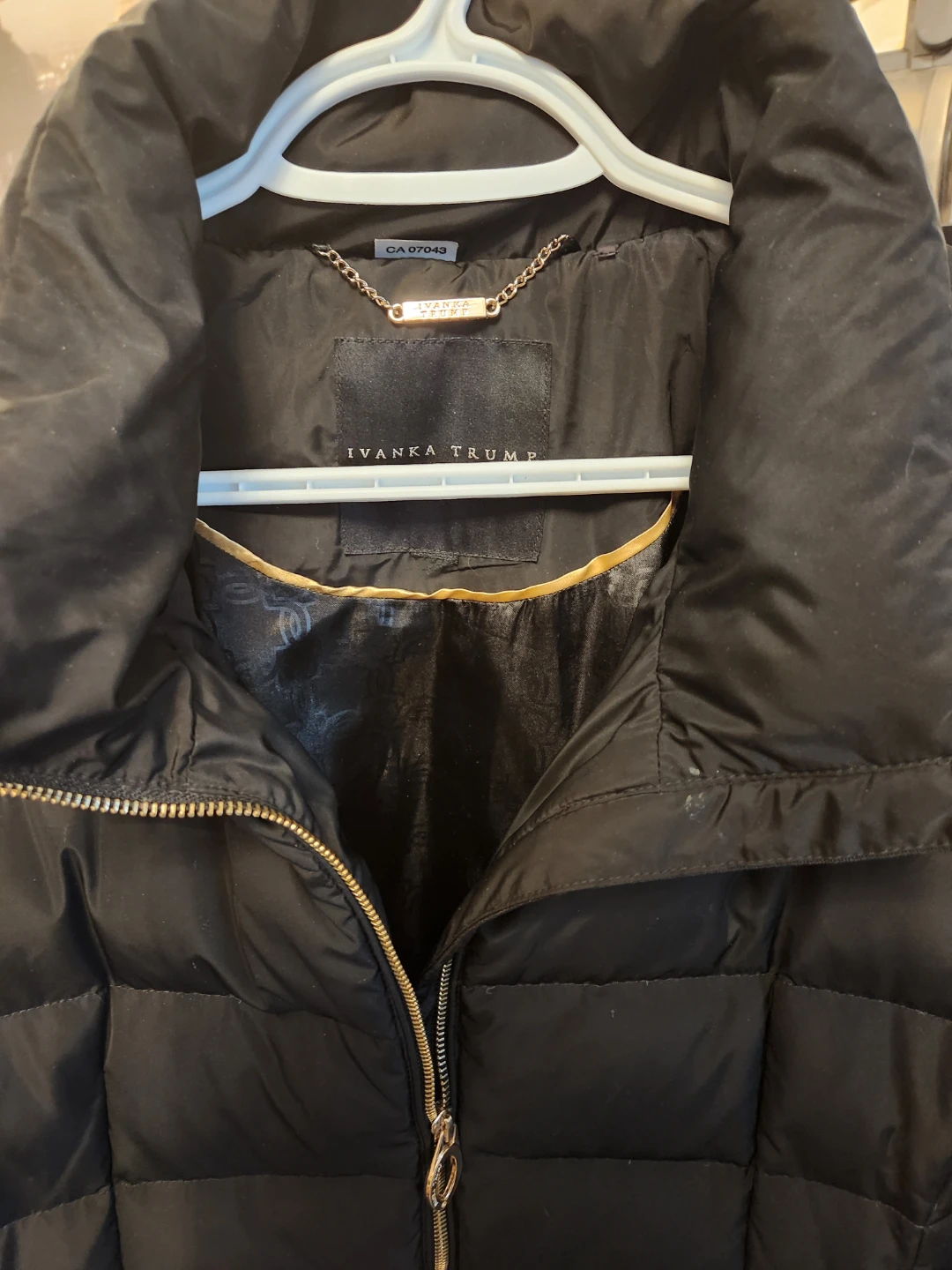 IVANKA TRUMP Black Puffer Jacket